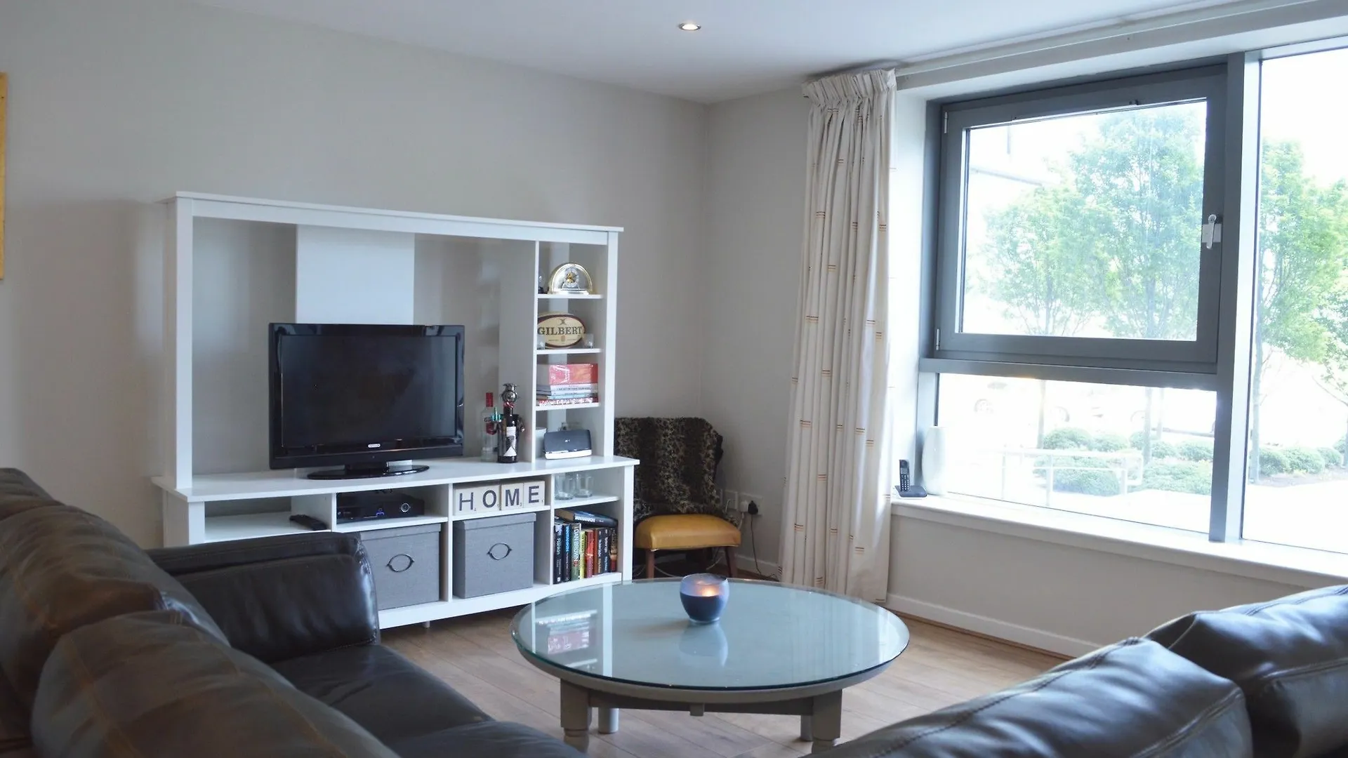 2 Bedroom Apartment By The Sea location