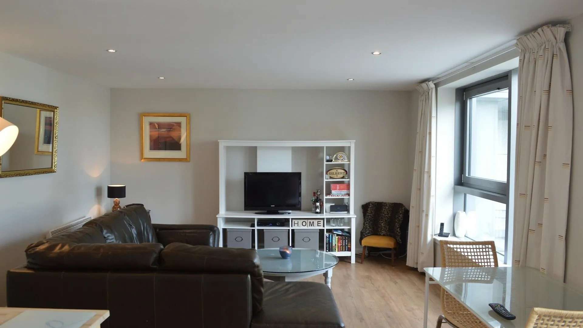 2 Bedroom Apartment By The Sea Edinburgh