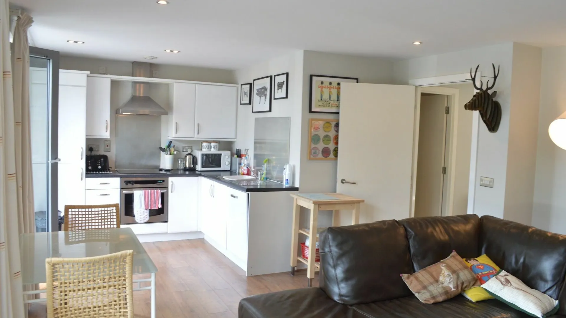2 Bedroom Apartment By The Sea Edinburgh